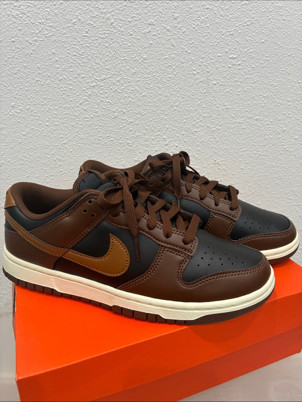 Nike Dunk Low Retro Low-Top Sneakers in Black/Tan Mens8 Ladies9.5